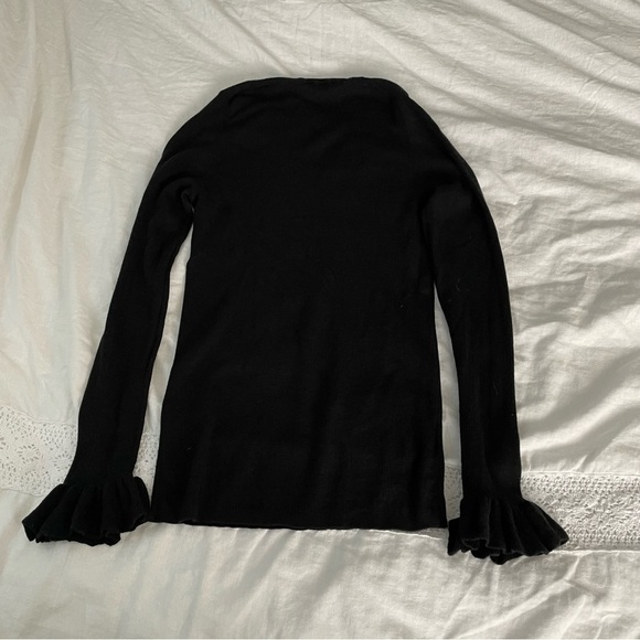 Ann Taylor LARGE 100% Merino wool ribbed ruffle cuff Black sweater - Picture 5 of 6